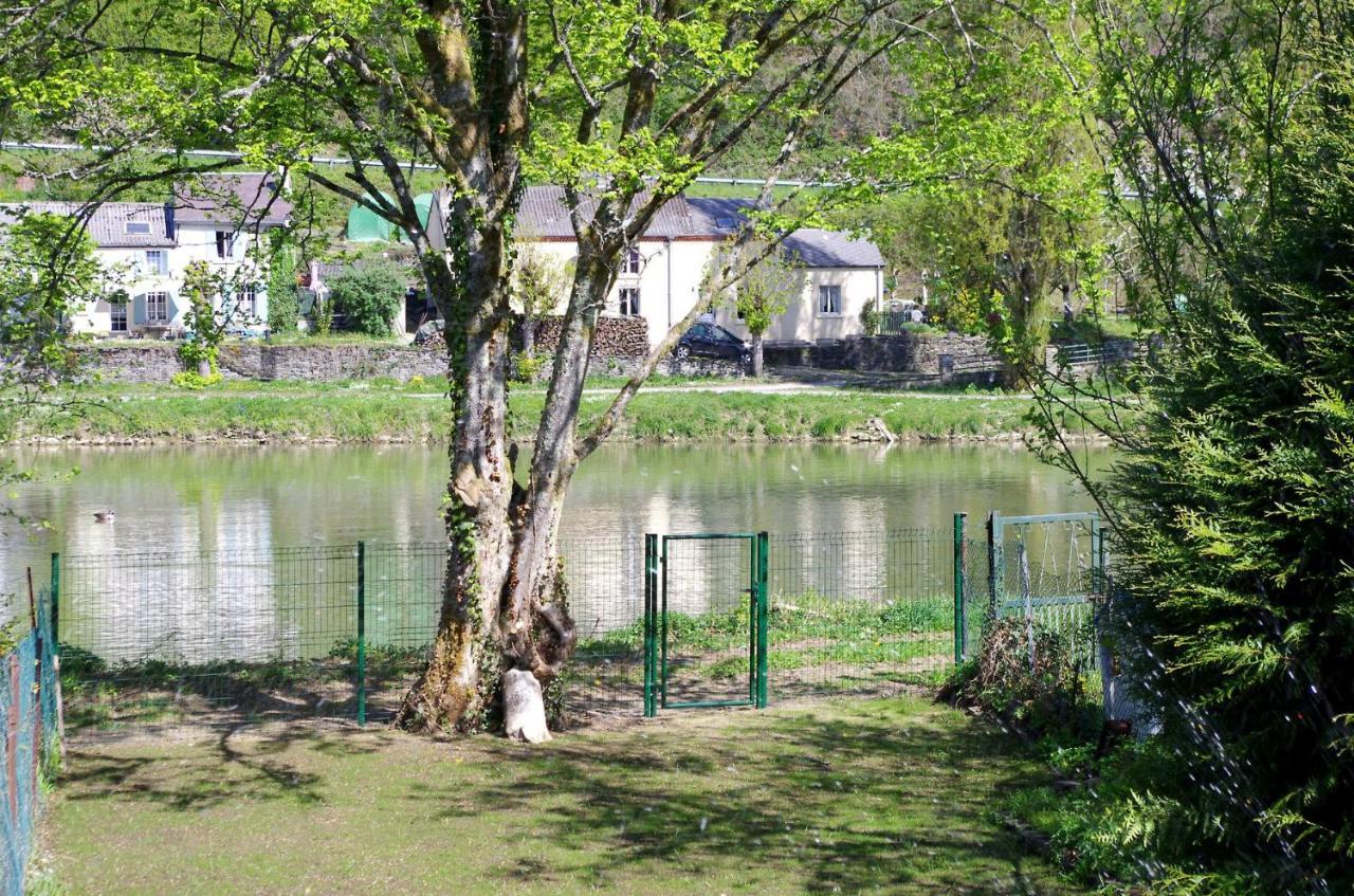 Le Doux Rivage, Proche De Charleville, Jardin Et Acces A La Voie Verte Joigny-sur-Meuse Εξωτερικό φωτογραφία